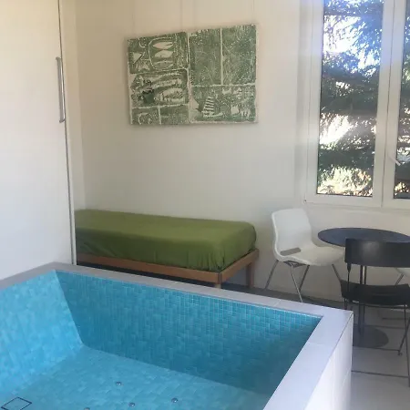 Home Suite Desio * Desio